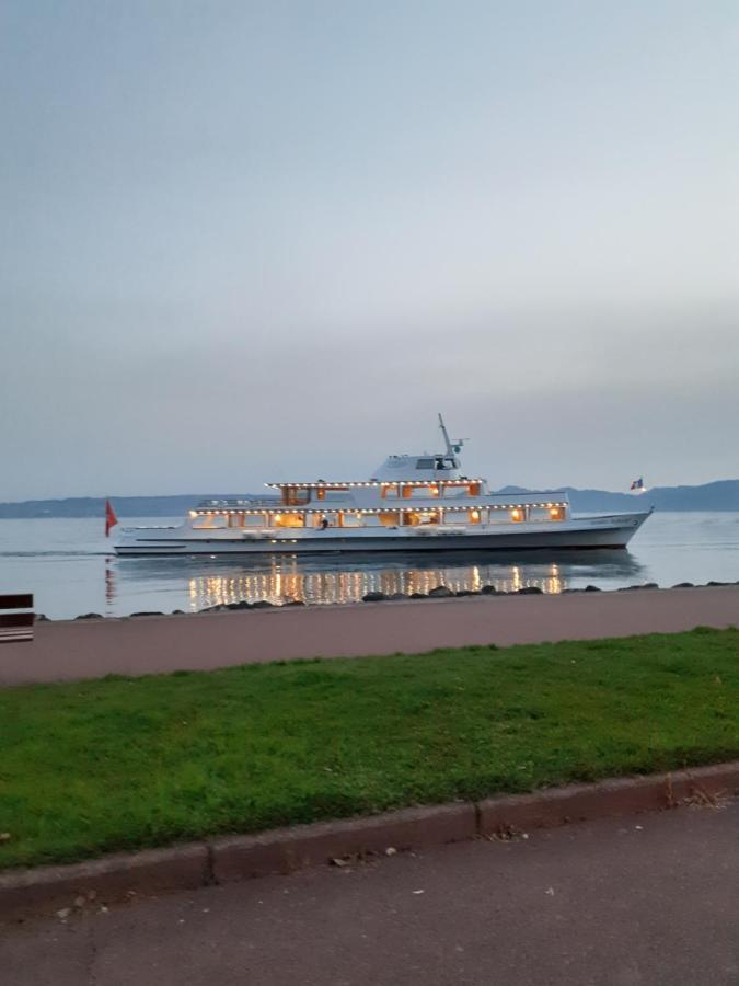 Au Coucher Du Lac Publier Exterior foto